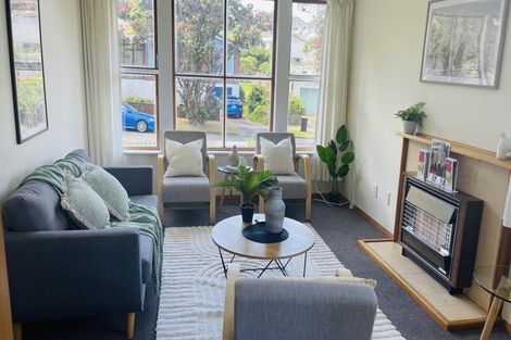 Photo of property in 70 Franklyn Road, Tawa, Wellington, 5028