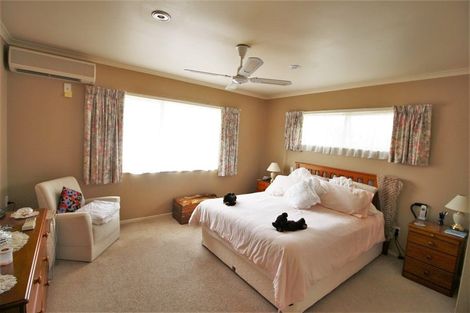 Photo of property in 28 Spinnaker Drive, Flagstaff, Hamilton, 3210