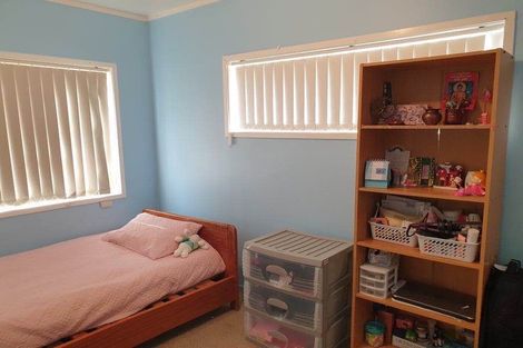 Photo of property in 1/17 Butley Drive, Farm Cove, Auckland, 2012