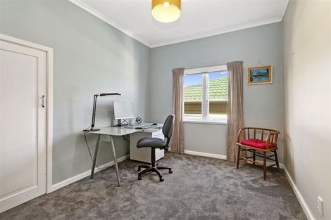 Photo of property in 32 Cavendish Square, Strathmore Park, Wellington, 6022