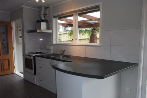 Photo of property in 14 Cairngorm Place, Highland Park, Auckland, 2010