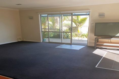 Photo of property in 47 Taihiki Road, Clarks Beach, 2122