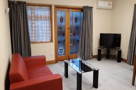 Photo of property in 2/141 Fitzherbert Avenue, West End, Palmerston North, 4410