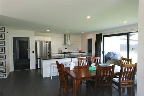 Photo of property in 40 Marbleleaf Lane, Albert Town, Wanaka, 9305