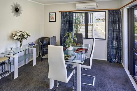 Photo of property in 22 The Crowsnest, Whitby, Porirua, 5024