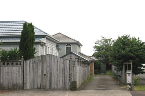 Photo of property in 237a Point Chevalier Road, Point Chevalier, Auckland, 1022