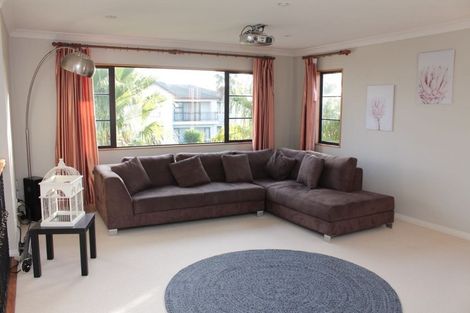 Photo of property in 44 Amberwood Drive, Northpark, Auckland, 2013