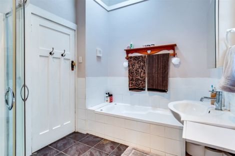 Photo of property in 15 Shamrock Street, Napier South, Napier, 4110