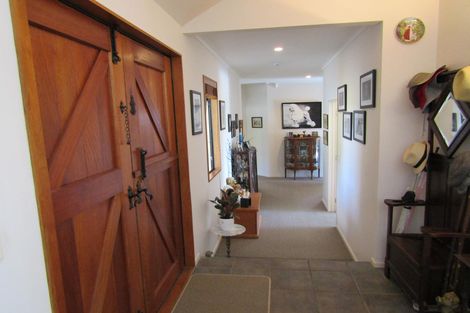 Photo of property in 7 Puketutu Drive, Haruru, 0204