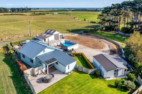 Photo of property in 1288 Normanby Road, Manaia, Hawera, 4678