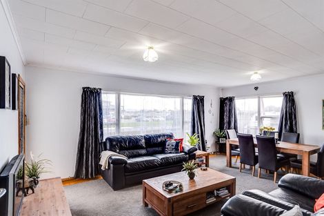 Photo of property in 14 Leicester Avenue, Tamatea, Napier, 4112