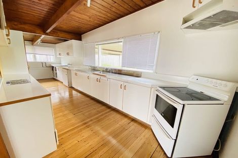 Photo of property in 156 Bleakhouse Road, Mellons Bay, Auckland, 2014
