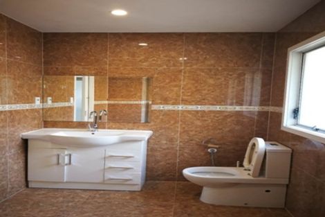 Photo of property in 33 Redwood Drive, Massey, Auckland, 0614