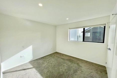Photo of property in 7/22 Yeovil Road, Te Atatu Peninsula, Auckland, 0610