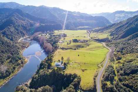 Photo of property in 3107 Whanganui River Road, Matahiwi, Whanganui, 4576