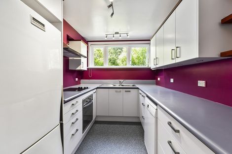 Photo of property in 29 Kellsmere Crescent, Island Bay, Wellington, 6023