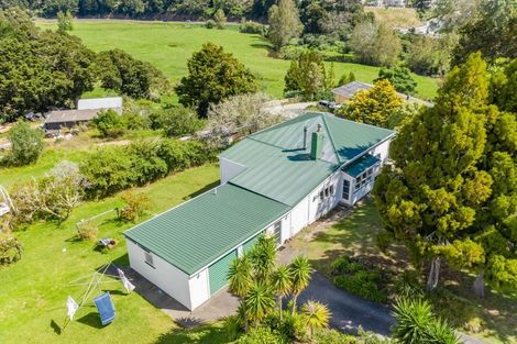 Photo of property in 25 Derrick Road, Kawakawa, 0210