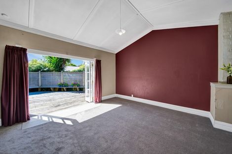 Photo of property in 2 Galt Street, Hawera, 4610