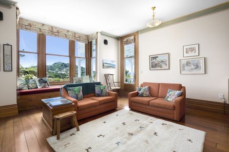 Photo of property in 25 Fairview Crescent, Kelburn, Wellington, 6012