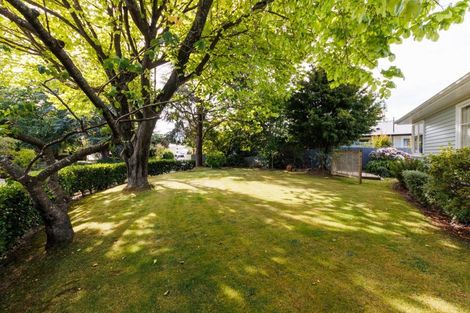 Photo of property in 7 Surrey Crescent, Hokowhitu, Palmerston North, 4410