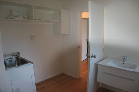 Photo of property in 4/221 Hurstmere Road, Takapuna, Auckland, 0622