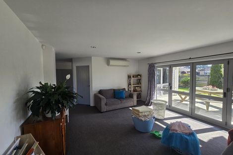 Photo of property in 2 Kipling Crescent, Owhata, Rotorua, 3010