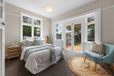 Photo of property in 1/166 Main Road, Redcliffs, Christchurch, 8081