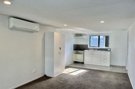 Photo of property in 92 Harrington Road, Henderson, Auckland, 0610