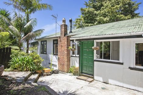 Photo of property in 184 Atkinson Road, Titirangi, Auckland, 0604