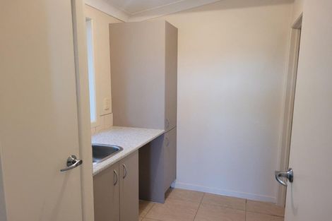 Photo of property in 55 Pioneer Road, Moturoa, New Plymouth, 4310