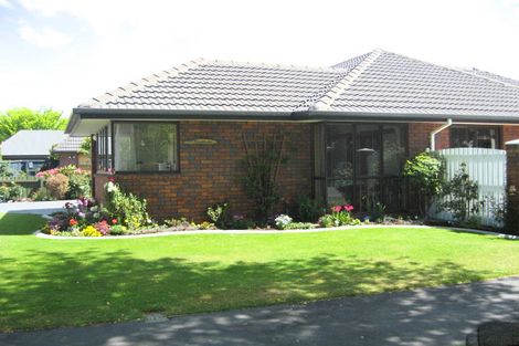 Photo of property in 2/47 Claridges Road, Casebrook, Christchurch, 8051