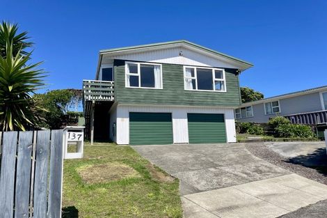 Photo of property in 137 Conclusion Street, Ascot Park, Porirua, 5024