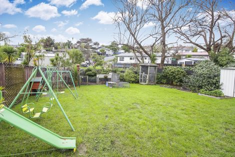 Photo of property in 7 Wheaton Place, Glen Eden, Auckland, 0602