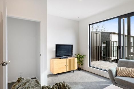 Photo of property in 3 Meg Lane, Glen Eden, 0602