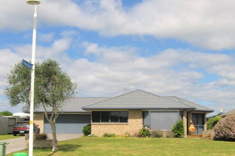 Photo of property in 31 Corinth Grove, Papamoa Beach, Papamoa, 3118