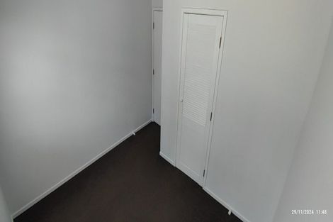 Photo of property in 1/1 Tomintoul Place, Highland Park, Auckland, 2010