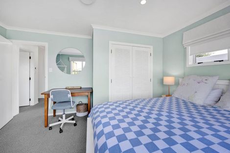 Photo of property in 8 Hussey Street, Oakura, 4314