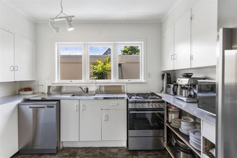 Photo of property in 2/40 Killarney Avenue, Torbay, Auckland, 0630