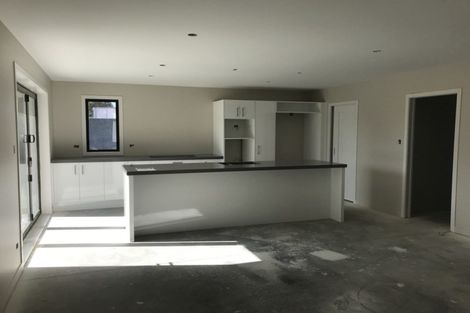 Photo of property in 13 Grand Oaks Drive, Awapuni, Palmerston North, 4412