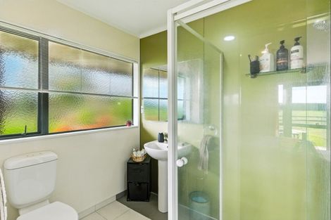 Photo of property in 70 Joblins Road, Levin, 5571