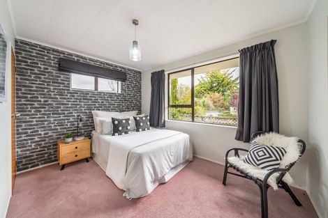 Photo of property in 32 Clearwater Terrace, Brown Owl, Upper Hutt, 5018