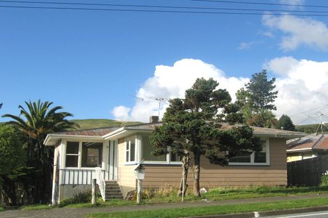 Photo of property in 124 Driver Crescent, Cannons Creek, Porirua, 5024