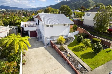 Photo of property in 19 Sunnyview Drive, Brown Owl, Upper Hutt, 5018