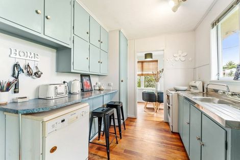 Photo of property in 52 Tiri Road, Manly, Whangaparaoa, 0930