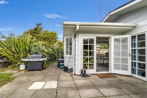 Photo of property in 40 Clifton Terrace, Fitzherbert, Palmerston North, 4410