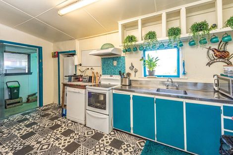Photo of property in 17 Gloag Street, Waverley, 4510