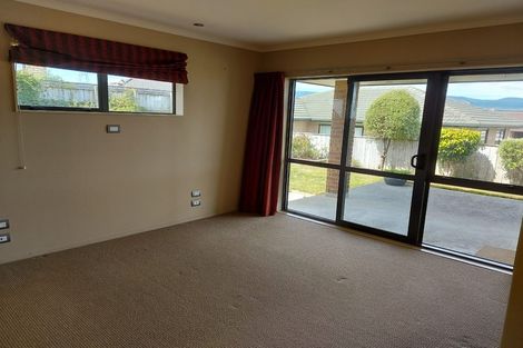 Photo of property in 50 Percy Kinsman Crescent, Riverstone Terraces, Upper Hutt, 5018