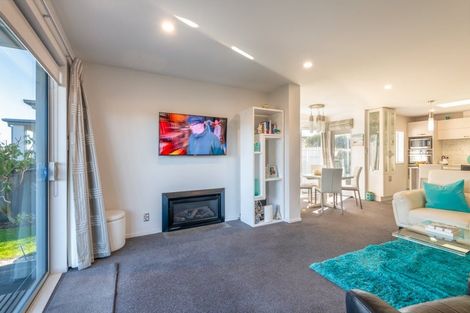 Photo of property in 4 Solander Road, Pegasus, 7612