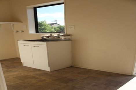 Photo of property in 2/79 Aberfeldy Avenue, Highland Park, Auckland, 2010
