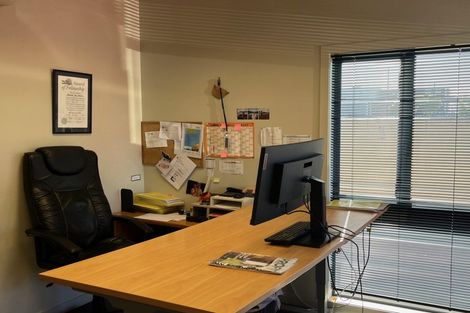 Photo of property in 24 Lewis Street, Blockhouse Bay, Auckland, 0600